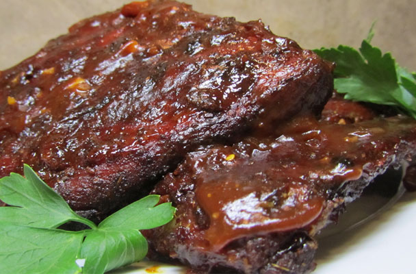 Costine Di Maiale Alla Griglia Con Salsa Barbecue