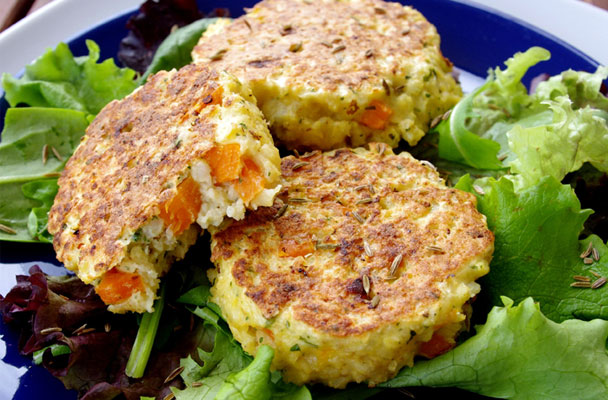 Polpettine di miglio e verdure al cumino - Ricetta vegetariana da leccarsi i baffi, le polpettine di miglio sono un'ottima e saporita alternativa alla solita carne