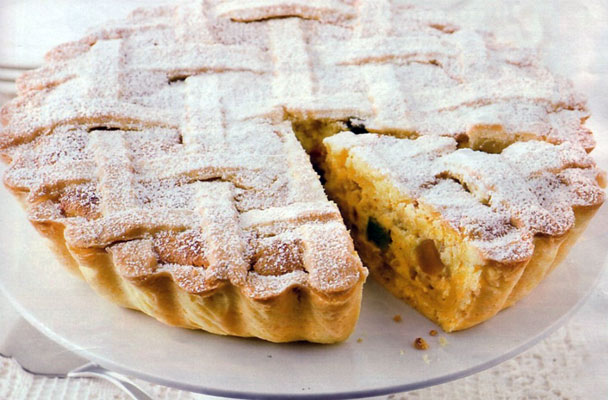 Pastiera napoletana alla crema - Sontuoso dolce della tradizione pasquale del Sud, la pastiera napoletana alla crema è una torta deliziosa.