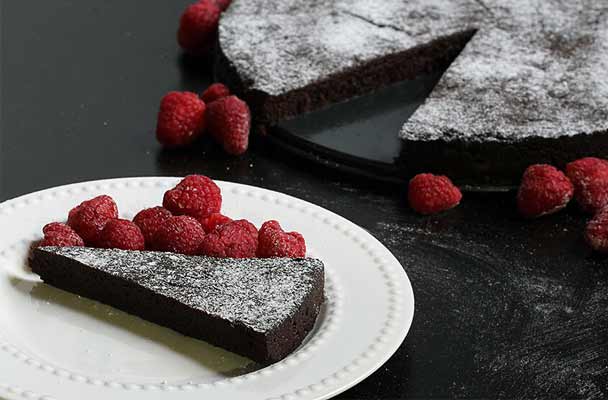 Torta fondente al cioccolato senza glutine