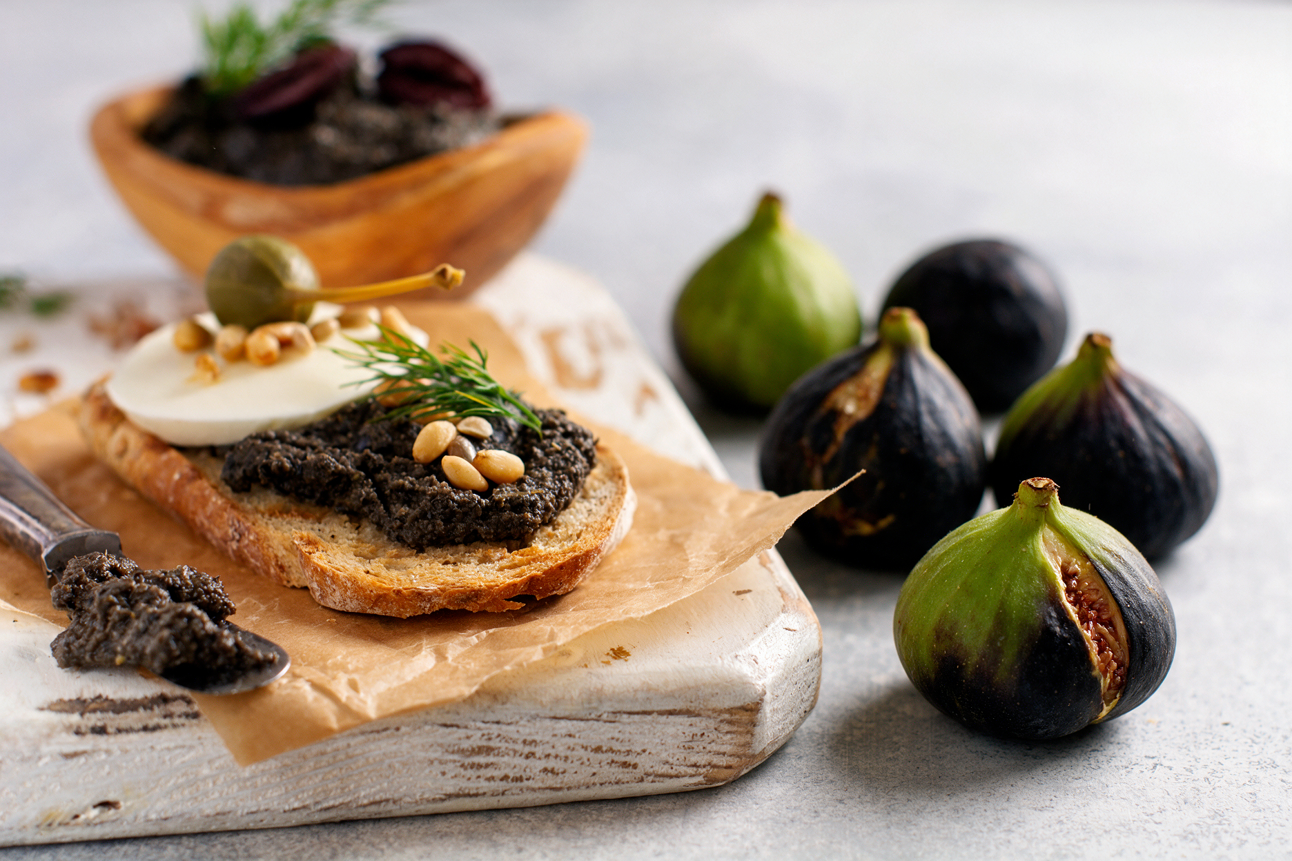 tapenade-fichi-olive-pinoli