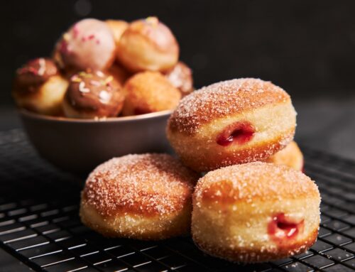 Bomboloni alla crema o alla confettura