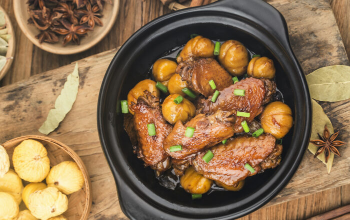 Ali di pollo con castagne alla cinese