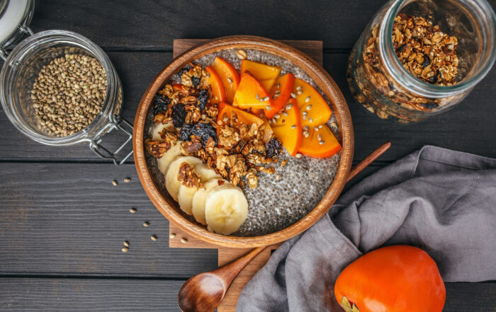 chia-pudding-granola-frutta