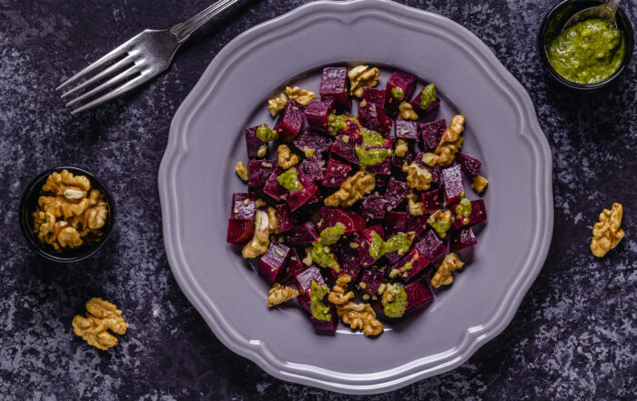 insalata-barbabietola-pesto-noci