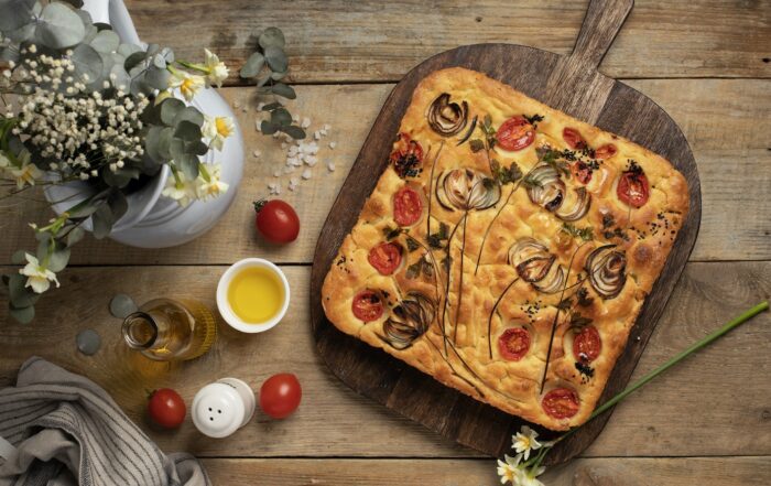 focaccia-patate-cipolle-pomodorini
