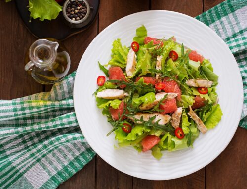 Insalata di pollo al pompelmo rosa