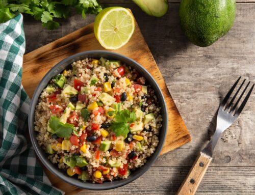 Quinoa alla messicana con mais e fagioli neri