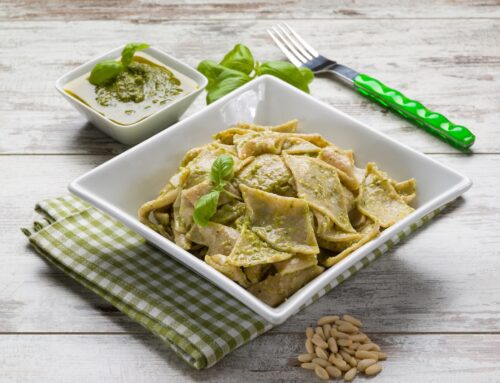 Testaroli al pesto della Lunigiana