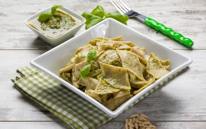 testaroli-pesto-lunigiana