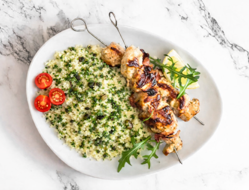 Spiedini di pollo con cous cous alle erbe